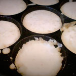 Mofo Gasy in der Æbleskiverform
