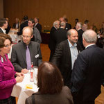 Dezernentin Dr. Ruth Gütter (l.) (EKKW), Dr. Georg Hofmeister (Bruderhilfe) und Dieter Lomb (Referat Wirtschaft-Arbeit-Soziales, EKKW)