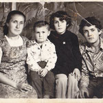 Վասակ  Հովհաննիսյանի  մայրը, եղբայրը և քույրը 