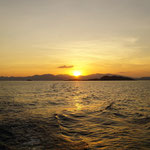 Sonnenuntergang auf dem Boot / Sunset on the boat