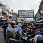 Local market pajak horas