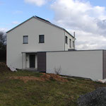 Plusenergie- /Passivhaus Gaibach - West-Ansicht