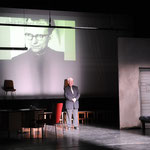 Hans-Eberhard Zahn, hier beim Theaterprojekt „Staats-Sicherheiten“. Eine Aufführung in Neubrandenburg im April 2010