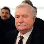 Lech Wałęsa bei den Feierlichkeiten zum 20. Jahrestag des Mauerfalls in Berlin. Hier an der Bornholmer Straße.