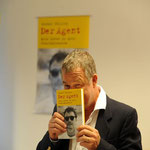 Werner Stiller bei der Vorstellung seines Buches "Der Agent" im Christoph-Links Verlag 2010