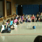 Goalball (Blindenball) in der Albert-Schweitzer-Schule Okriftel gemeinsam mit der ARQUE