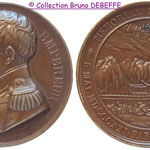 Médaille Napoléon et au revers l'emplacement d'inhumation qui eu le 9 mai 1821 sur l'ile de Ste Hélène