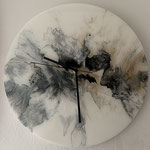 Uhr, Acryl, Resin auf Holzplatte, Durchmesser 30 cm