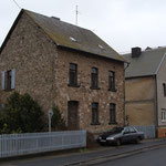 Haus in Wirges, errichtet aus dem Material des Steinbruches, Foto: E. Klein