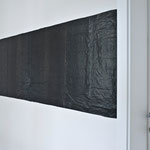 "UNTITLED", 2010, PVC e carica elettrostatica su parete, ph. Annalisa Sonzogni