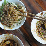Chinese Fast Food: Noodles with Chilipaste and soysauce