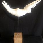 Lætitia GAVINI, "Olympie", bandes plâtrées, support bois et tige métal, H50 cm x L13 cm x P35 cm, 450 € - DISPONIBLE A L EMPRUNT
