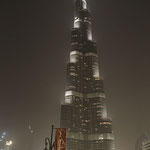 Ein Blick auf Burj Khalifa Dubai © Stefan Czech