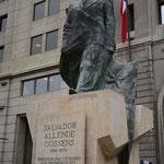 Santiago: Das Denkmal von Salvador Allende 