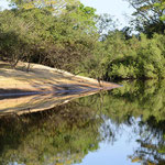 Spiegelungen auf dem Rio Abobral 