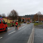 Die Ölspur wurde mit Bindemittel abgestumpft und die Gefahr damit beseitigt.