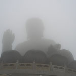grösster Budda der Welt - im Nebel :-)