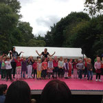 Die Kinder des Kindergarten Kirchheim gaben mehrere Lieder zum Besten. Tolle Leistung vor so viel Publikum!