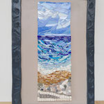 Tableau " paysage paritime" contemporain inspiration mer- Dim. 39cm x 59cm-Pierre, marbre, verre, galets; cadre en terre- 150 euros