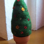 Weihnachtebaum bestickt