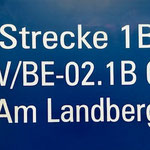 Schild blau "Strecke Am Landberg"