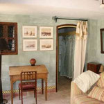  Suite Elyssa: Suite overlooking the heated pool and garden. With bathroom.