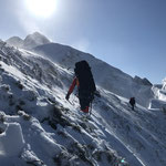 雪庇　2021年2月　北アルプス西穂高岳西尾根　藤井良太（京都府立大学山岳会）