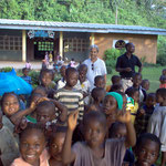 i bambini di una scuola nel circondario di Ayamè