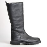 Langschaftstiefel aus schwarzem Glattleder ohne Schnickschnack und komplett mit Lammfell gefüttert. Ultrawarm und weich. Von Clic in den Größen 32-37.