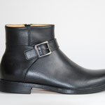 Klassisch-elegante Stiefelette aus schwarzem Glattleder von Zecchino d`Oro. Größe 36-40.