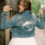 Mrs jeansjasje voor vrolijke bruid, waar te bestellen? aim your wedding