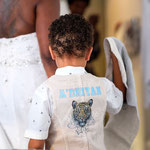 bruidsjonker met persoonlijk gilet of jasje van aim your wedding