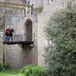 und auf der Zugbrücke