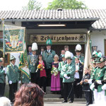Einzug in das Schützenhaus