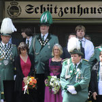 Einzug in das Schützenhaus