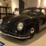 Dauerausstellung Museum Prototyp: ältester bekannter 356er Porsche "made in Germany"