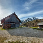 Nach etwa einer Stunde und 10 Minuten Aufstieg hatten wir die (derzeit leider unbewirtschaftete) Holzhütte erreicht