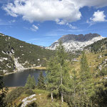 Nach etwa 4 Stunden und 40 Minuten Gehzeit am heutigen Tag kam der Elmsee in unser Blickfeld 