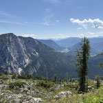 Bei der Loseralm genossen wir noch einen wunderschönen Ausblick auf Trisselwand und Altausseer See, bevor wir uns an die Abfahrt mit der Seilbahn machten