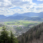 ... auf Weißenbach und über das östliche Ennstal