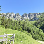 Die Felswände zwischen Admonter Warte und Grabnerstein - entlang dieser verläuft der sogenannte Jungfernsteig, ein Klettersteig