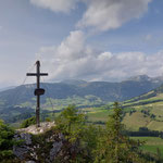 Ausblick Richtung Norden - auch rundum die Tauplitz hatten sich die Wolken schon etwas verzogen, Traweng und Sturzhahn waren zu sehen