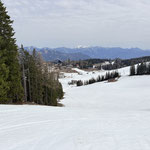 Schließlich fuhren wir entlang der Piste ab ins Tal