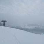 Beim Paragleiterstartplatz angekommen bot sich der schöne Blick auf den Traunsee - auch wenn dieser durch den leichten Schneefall etwas eingeschränkt war