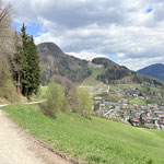 Mit Blick auf Weißenbach traten wir den letzten Teil unserer Runde über den Panoramasteig an