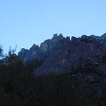 Die Felszacken des Stoderer Dolomitensteiges ragen markant auf