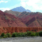 Traversée de la vallée aux couleurs variées