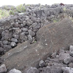Un Moai couché
