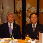 橋田副委員長と大連市人民対外友好協会　懐中民会長