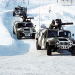 Humvee mit TOW-Raketenwerfer in Wintertarnanstrich